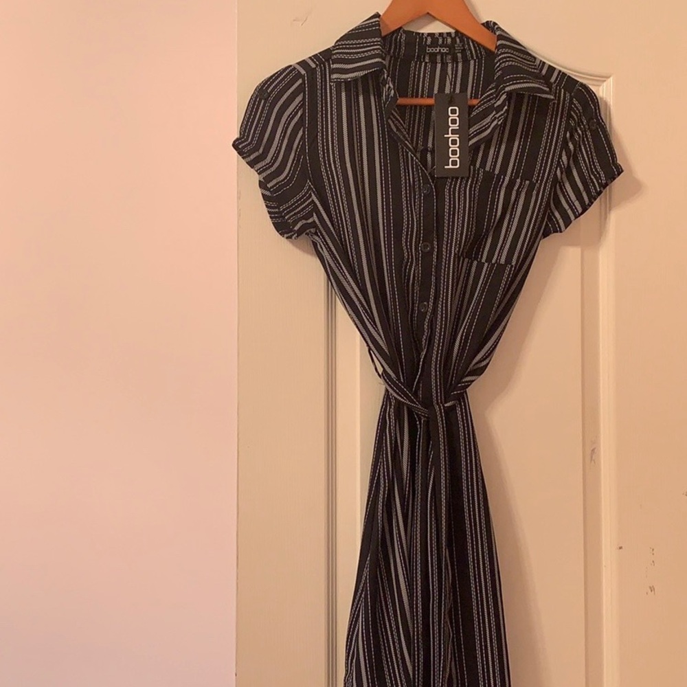 Boohoo dress (new with tags!)
